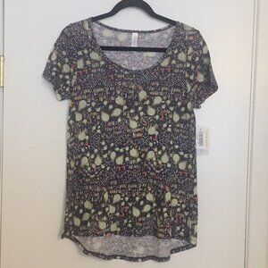 XS LuLaRoe Classic T Shirt D06 795